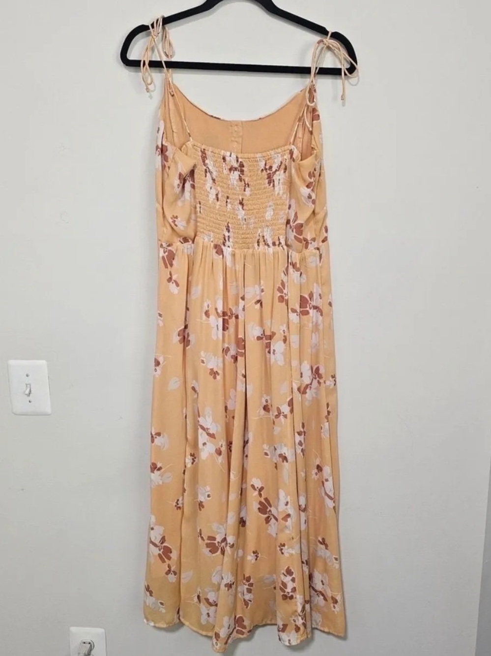Abercrombie & Fitch Midi Yellow Floral Buttoned Tie Dress - Picture 3 of 8